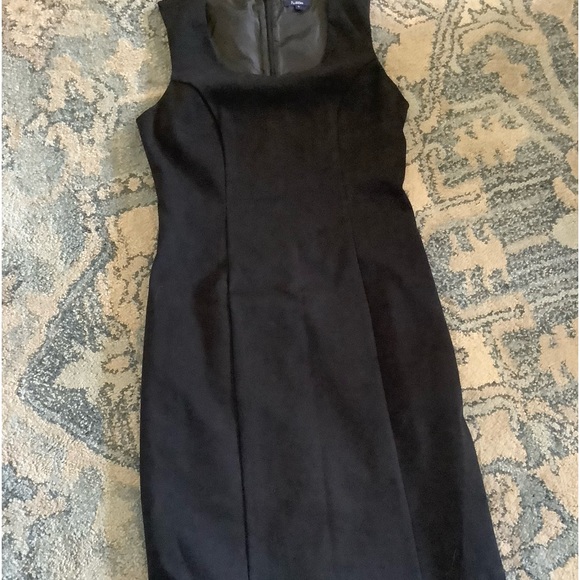 Black sleeveless dress - Picture 1 of 4